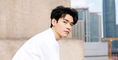 娱乐圈吃瓜群龚俊,娱乐圈吃瓜群中的焦点人物